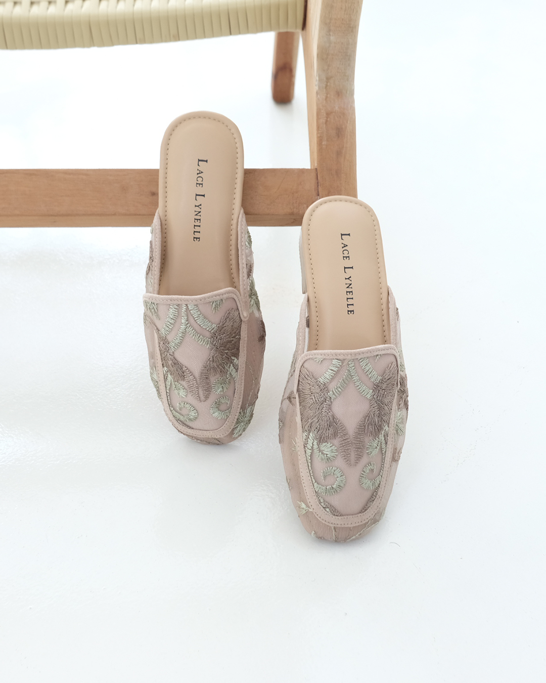 LACE LYNELLE MULES SACHI MATCHA BROWN