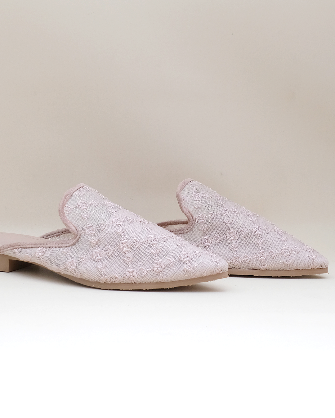 LACE LYNELLE MULES ALIKA
